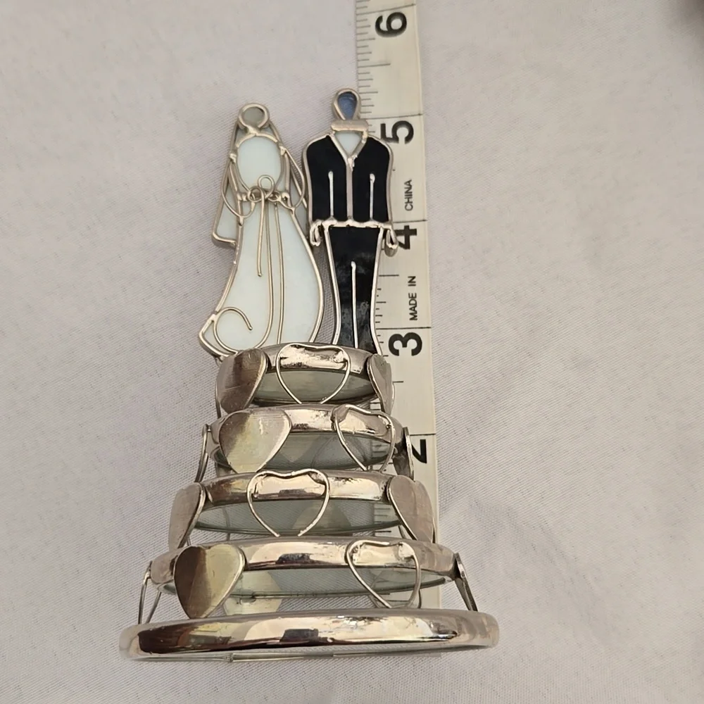 Vintage Stained Glass Bride and Groom 6 inch cake topper - Picture 5 of 8